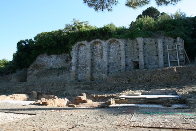 acropolis-populonia4-637x425-1 IMG_6441