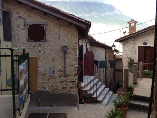 Castelluccio alleyways