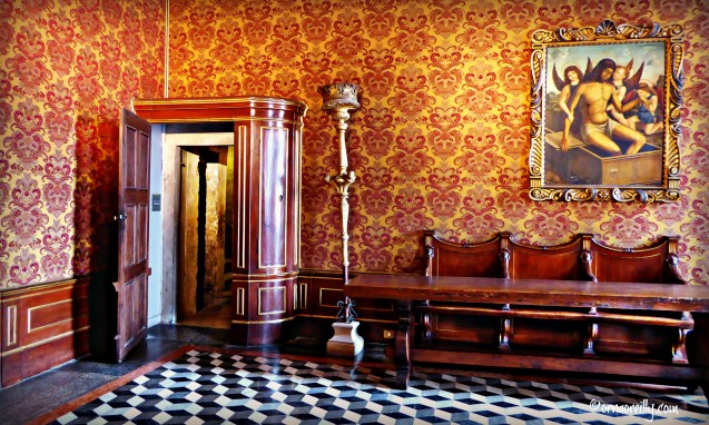secret-passages-l-ornaoreilly-24-637x382-1 Secret Passages l ornaoreilly (24)